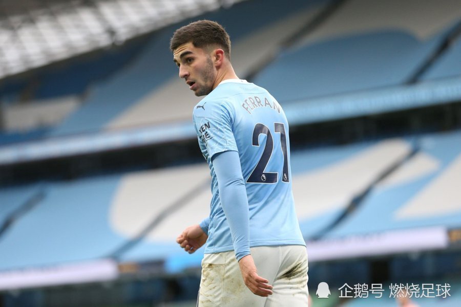 包含里程碑夜！芝加哥公牛豪取连胜，荷甲集结日刷纪录，媒体盛赞，医务组通报恢复的词条